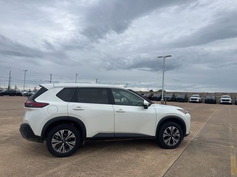 Certified 2023 Nissan Rogue SV FWD image 23