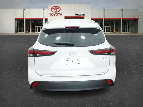 New 2026 Toyota Highlander XLE AWD/4WD image 8