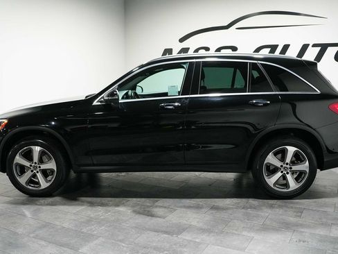 Used 2019 Mercedes-Benz GLC 300 4MATIC image 3