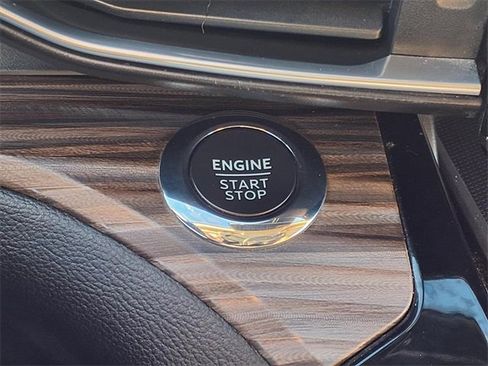 Used 2023 Ford Explorer Limited image 17