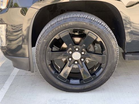 Used 2016 Cadillac Escalade Premium image 8