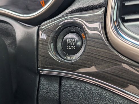 Used 2015 Jeep Grand Cherokee Overland image 9