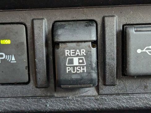 Used 2021 Toyota Tacoma TRD Sport w/ Technology Package RWD image 24