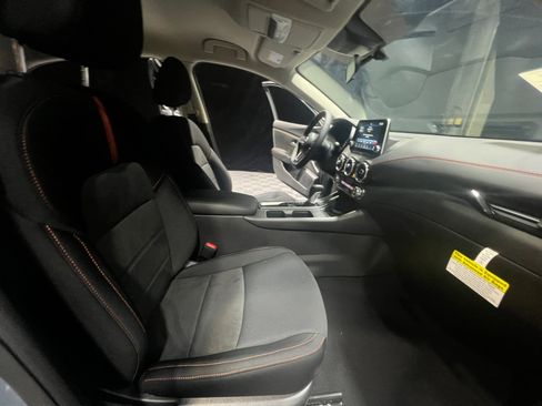 New 2025 Nissan Sentra SR image 19