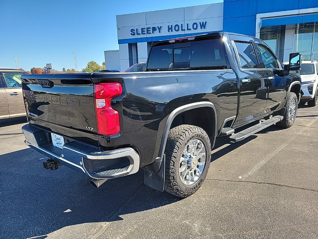 Used 2024 Chevrolet Silverado 2500 LTZ w/ LTZ Convenience Package AWD/4WD image 5