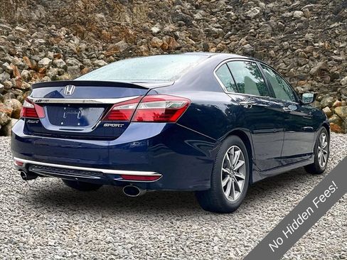 Used 2017 Honda Accord Sport image 2