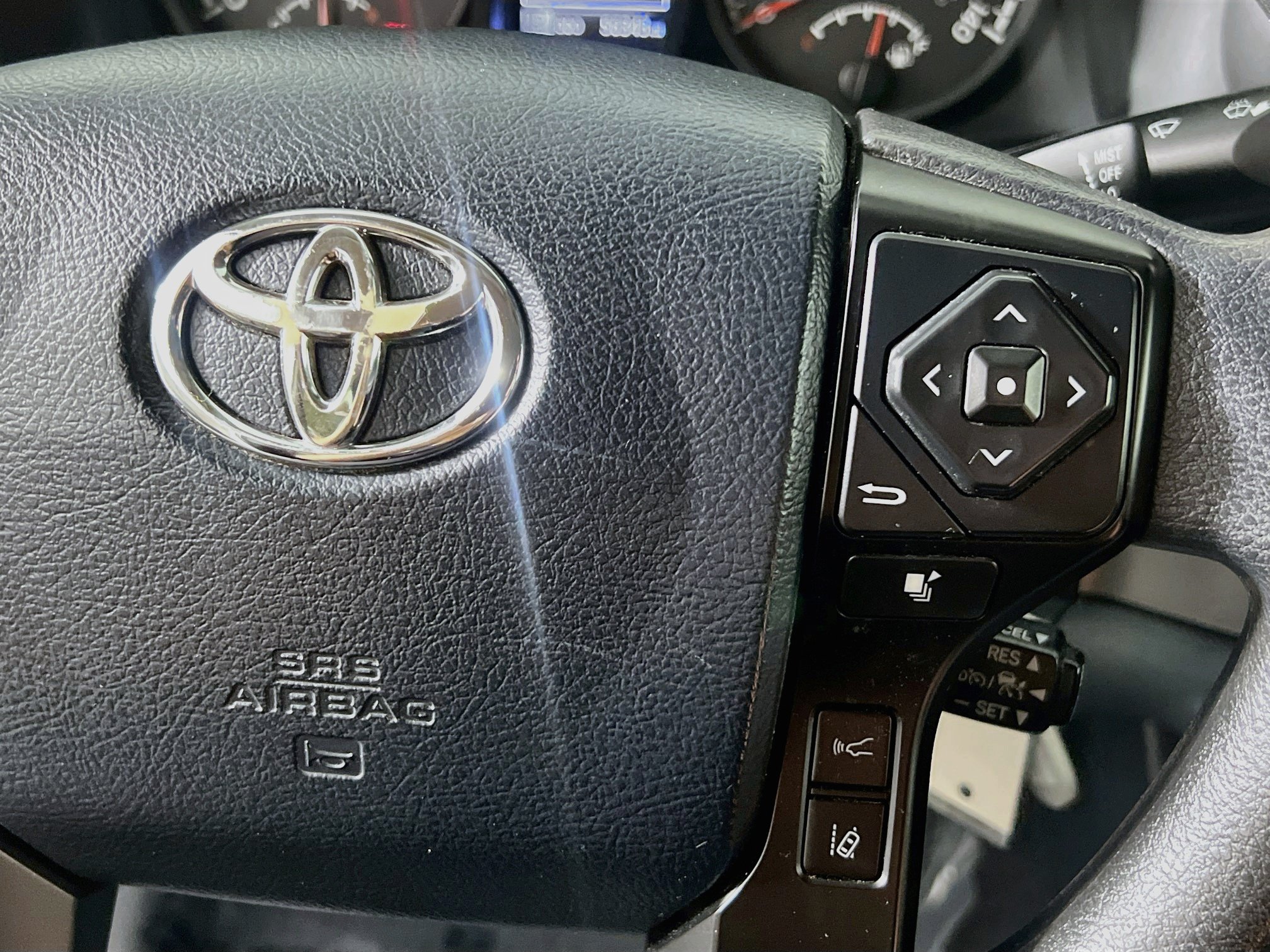 Used 2019 Toyota Tacoma SR w/ SR Convenience Package AWD/4WD image 19