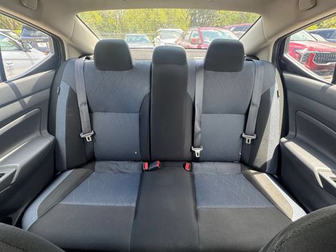 Used 2025 Nissan Versa SV FWD image 36