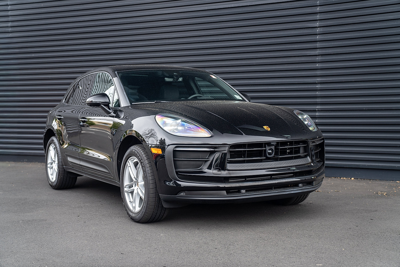 Certified 2026 Porsche Macan AWD/4WD image 26