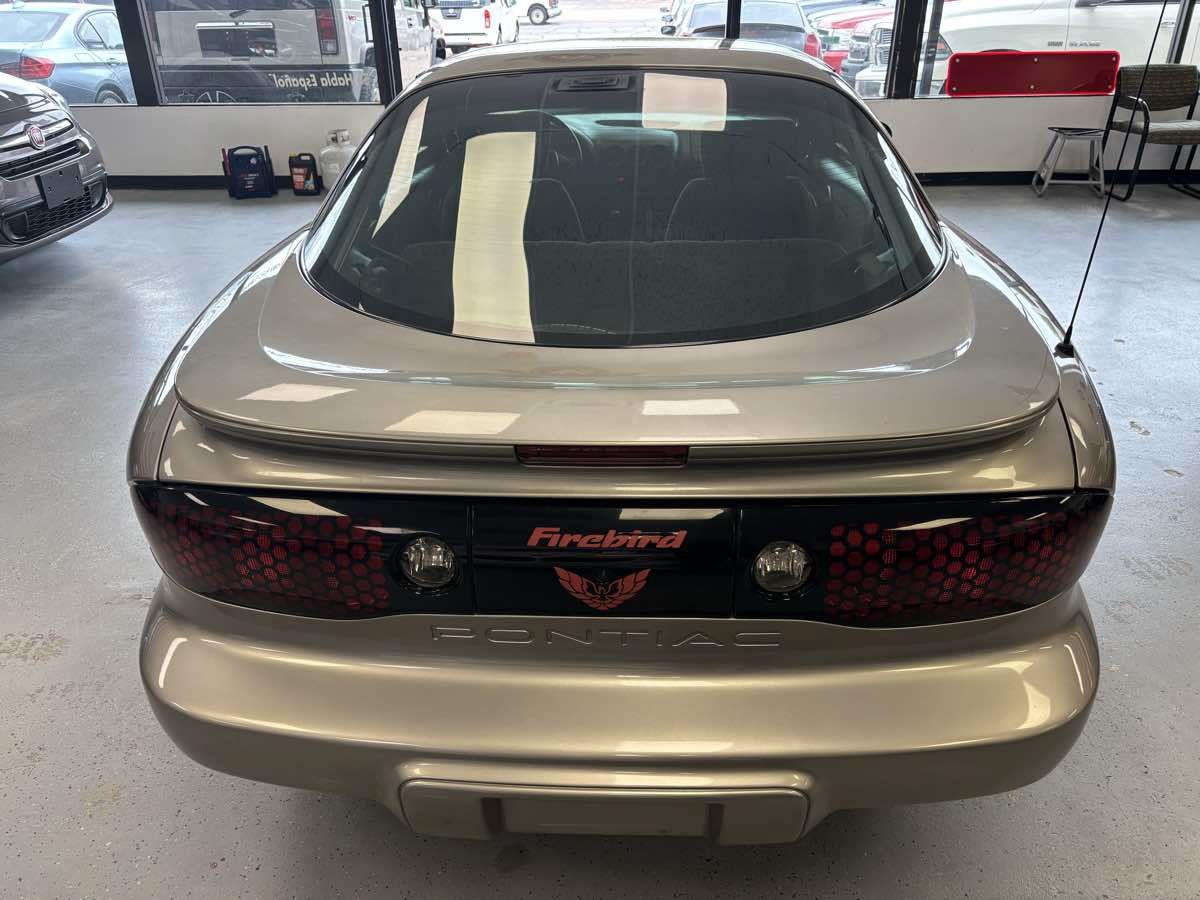 Used 2000 Pontiac Firebird Coupe RWD image 11