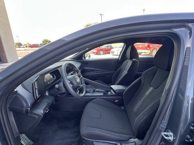 Used 2026 Hyundai Elantra Sport FWD image 11
