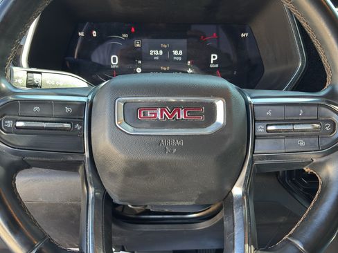 Used 2024 GMC Canyon AT4 w/ Technology Package AWD/4WD image 18