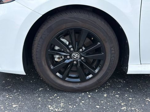 Used 2025 Toyota Camry LE w/ Convenience Package FWD image 11