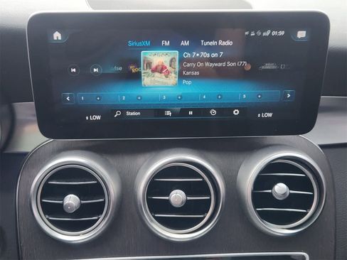 Used 2022 Mercedes-Benz GLC 300 4MATIC w/ AMG Line image 16