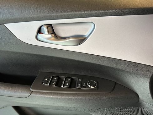 Used 2024 Kia Forte LXS FWD image 19