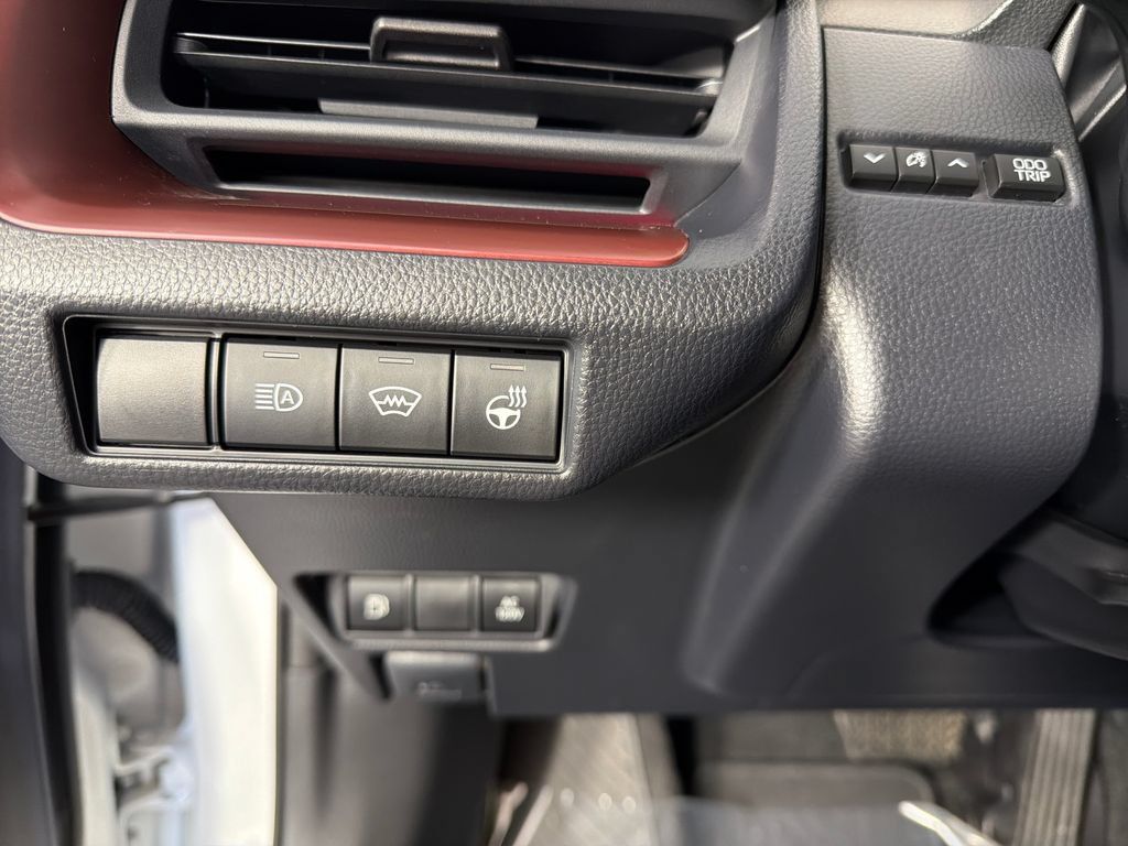 Used 2024 Toyota Prius Prime FWD image 16
