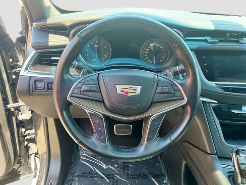 Used 2022 Cadillac XT5 Sportv w/ Platinum Package AWD/4WD image 11