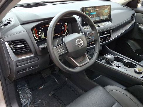 Certified 2025 Nissan Rogue Platinum w/ Platinum Premium Package AWD/4WD image 27