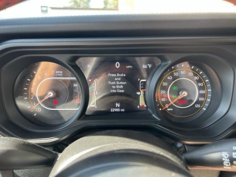 Used 2024 Jeep Wrangler Unlimited Rubicon w/ XTREMEE 35" Tire Package AWD/4WD image 23