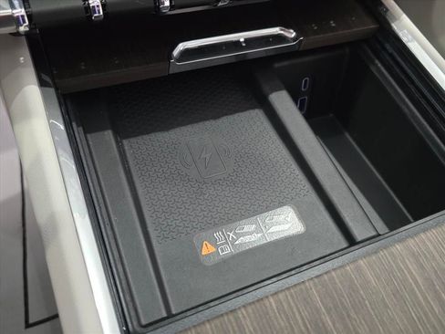 New 2026 GMC Acadia Denali w/ Super Cruise Package image 10