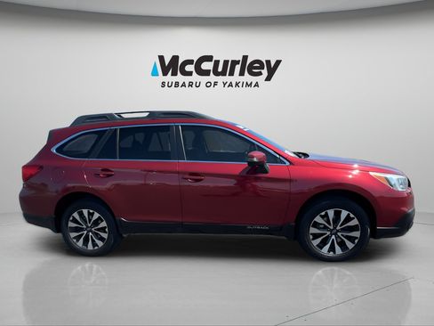 Used 2017 Subaru Outback 2.5i Limited AWD/4WD image 7