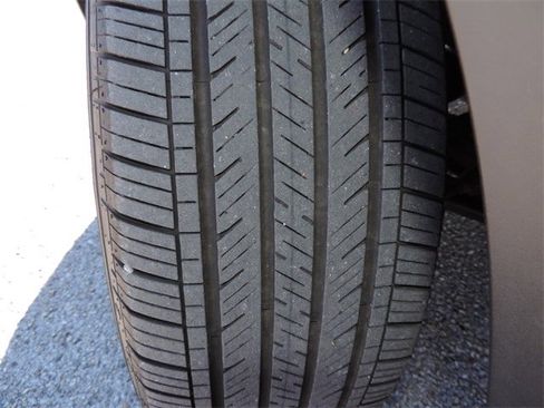 Used 2025 Chevrolet Trax RS w/ Driver Confidence Package image 10