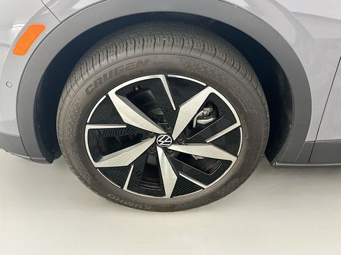 Used 2023 Volkswagen ID.4 Pro S AWD/4WD image 11