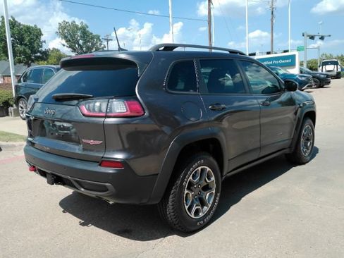 Used 2020 Jeep Cherokee Trailhawk AWD/4WD image 6