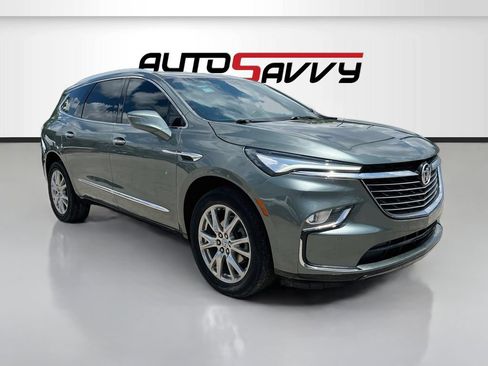 Used 2023 Buick Enclave Essence w/ Experience Buick Package FWD image 1