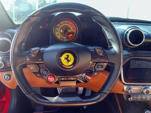 Used 2019 Ferrari Portofino image 21
