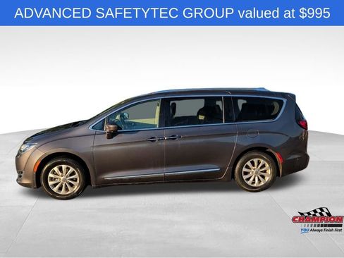 Used 2018 Chrysler Pacifica Touring-L Plus w/ Advanced Safetytec Group FWD image 2