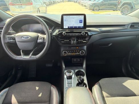 Used 2025 Ford Escape ST-Line FWD image 18