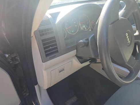 Used 2008 Jeep Liberty Sport w/ Popular Equipment Group AWD/4WD image 29