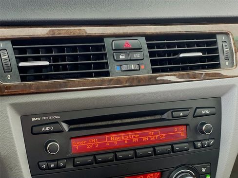 Used 2010 BMW 328i Sedan image 18