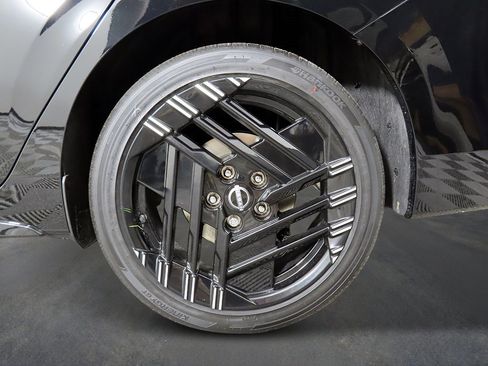 New 2027 Nissan Sentra SR w/ SR All Weather Package FWD image 9