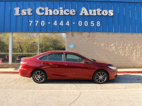 Used 2016 Toyota Camry XSE w/ Moonroof Package FWD image 8