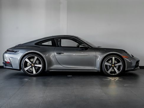 Certified 2025 Porsche 911 Carrera image 8