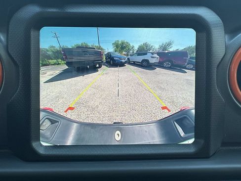 Used 2023 Jeep Gladiator Mojave AWD/4WD image 41