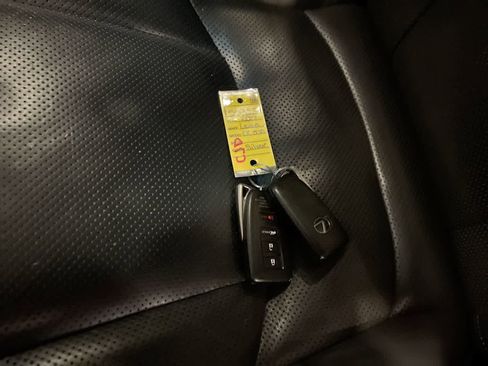 Used 2017 Lexus LX 570 4WD image 28