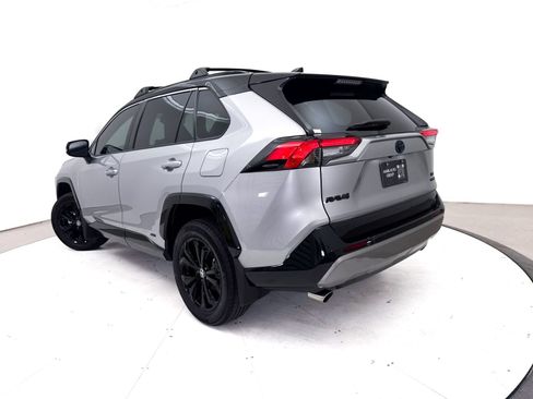 Used 2022 Toyota RAV4 XSE AWD/4WD image 3
