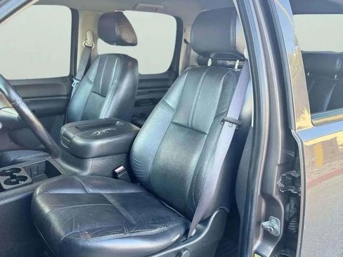 Used 2008 Chevrolet Silverado 2500 LT w/ 2LT Convenience Package image 10