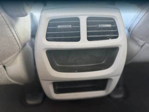 Used 2021 Honda Pilot LX image 28