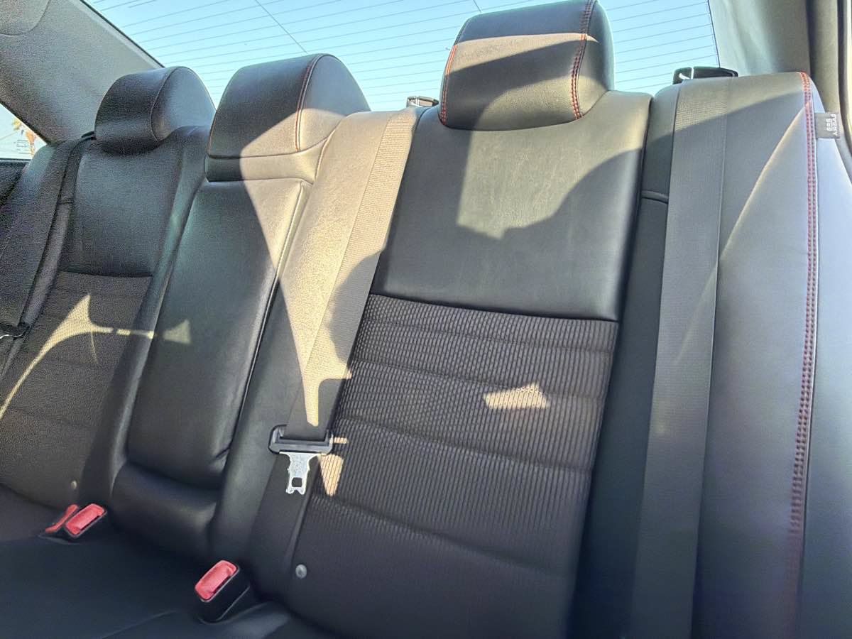 Used 2016 Toyota Camry SE FWD image 13