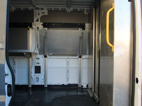 Used 2018 RAM ProMaster 2500 image 11