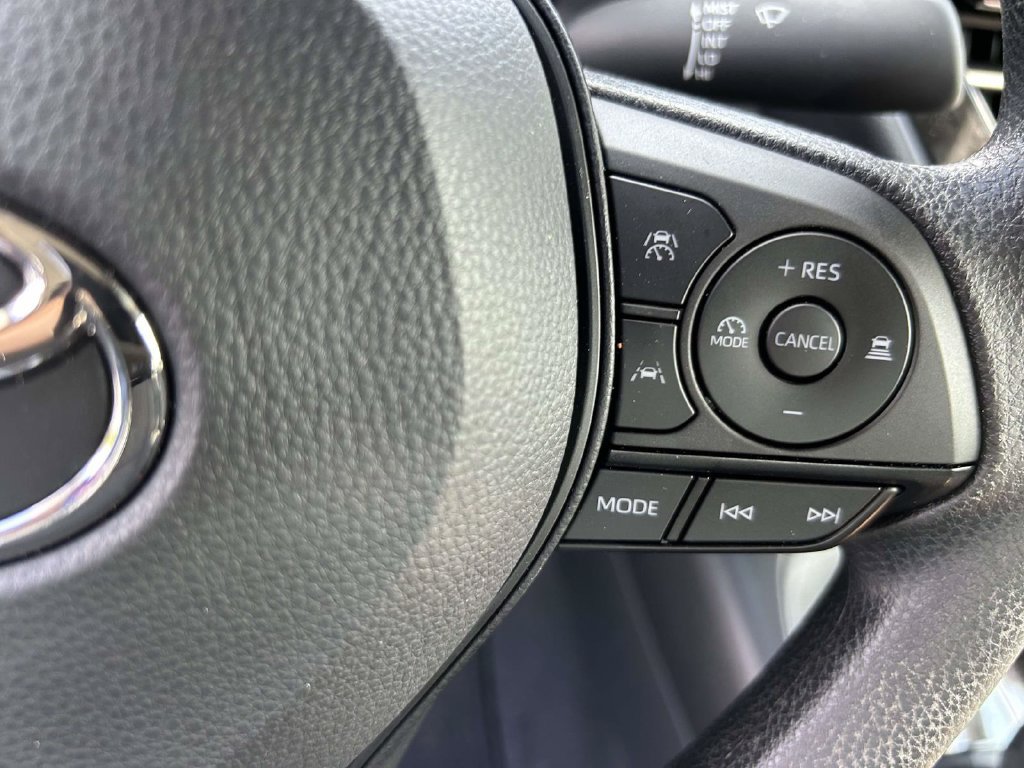 Used 2026 Toyota Corolla LE w/ LE Premium Package FWD image 19