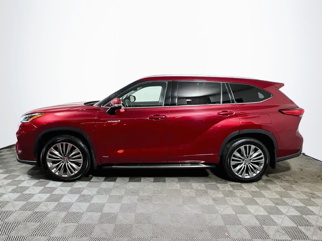 Certified 2021 Toyota Highlander Platinum AWD/4WD image 4