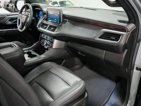 Used 2023 Chevrolet Suburban Z71 image 14