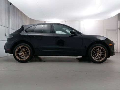 New 2026 Porsche Macan image 8