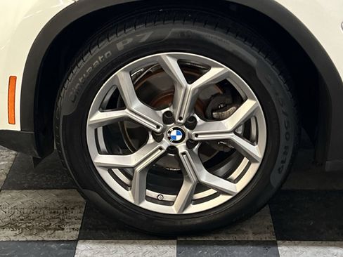 Used 2021 BMW X4 xDrive30i w/ Premium Package AWD/4WD image 17