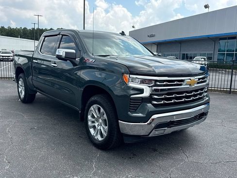 Used 2025 Chevrolet Silverado 1500 LTZ w/ LTZ Premium Package AWD/4WD image 4